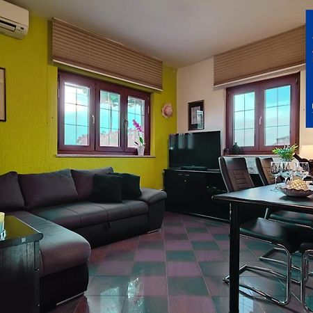 Apartman Ladybird Pula Exterior photo